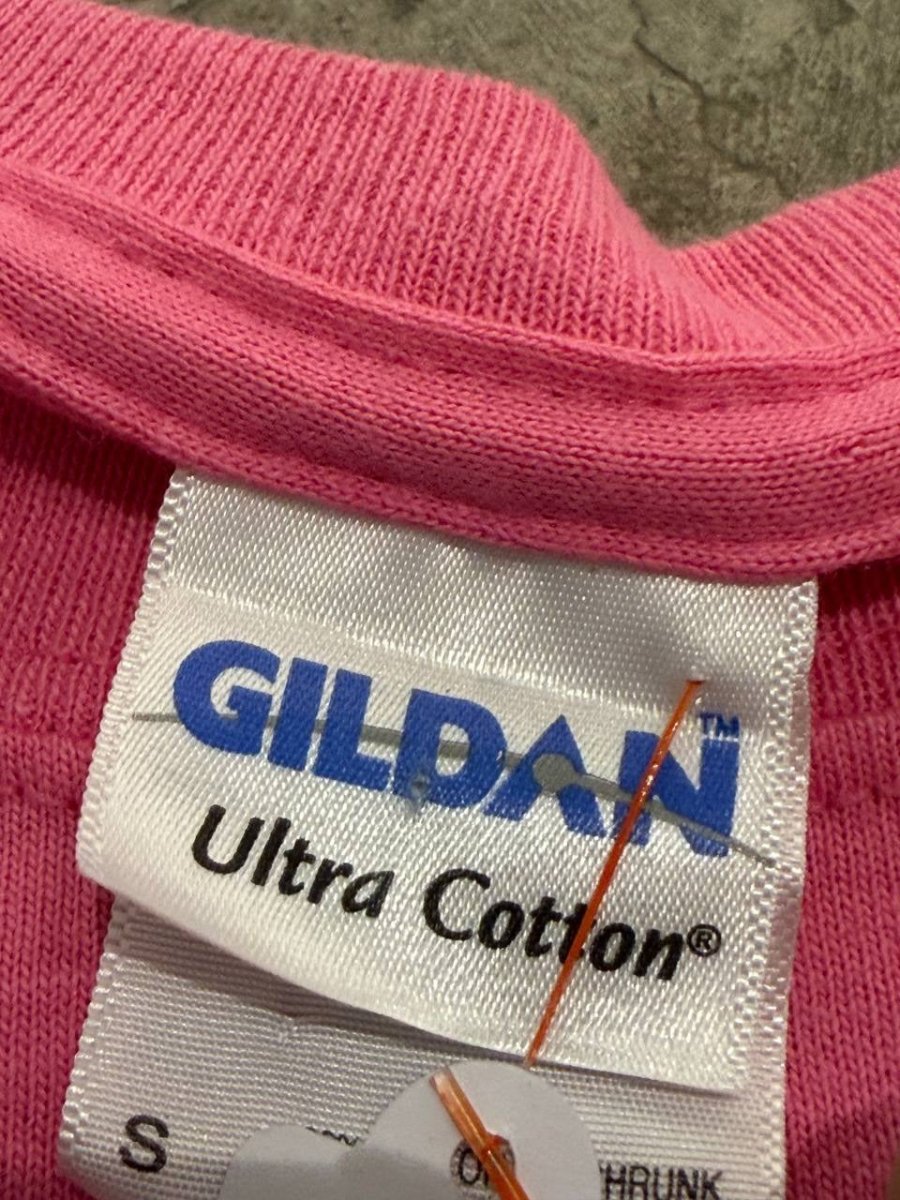 Gildan graphic t-shirt 4-401st AFSB design pink size S