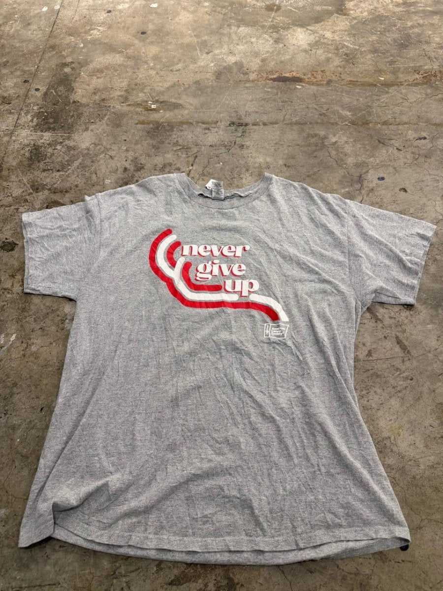 Gildan graphic t-shirt never give up design grey XL