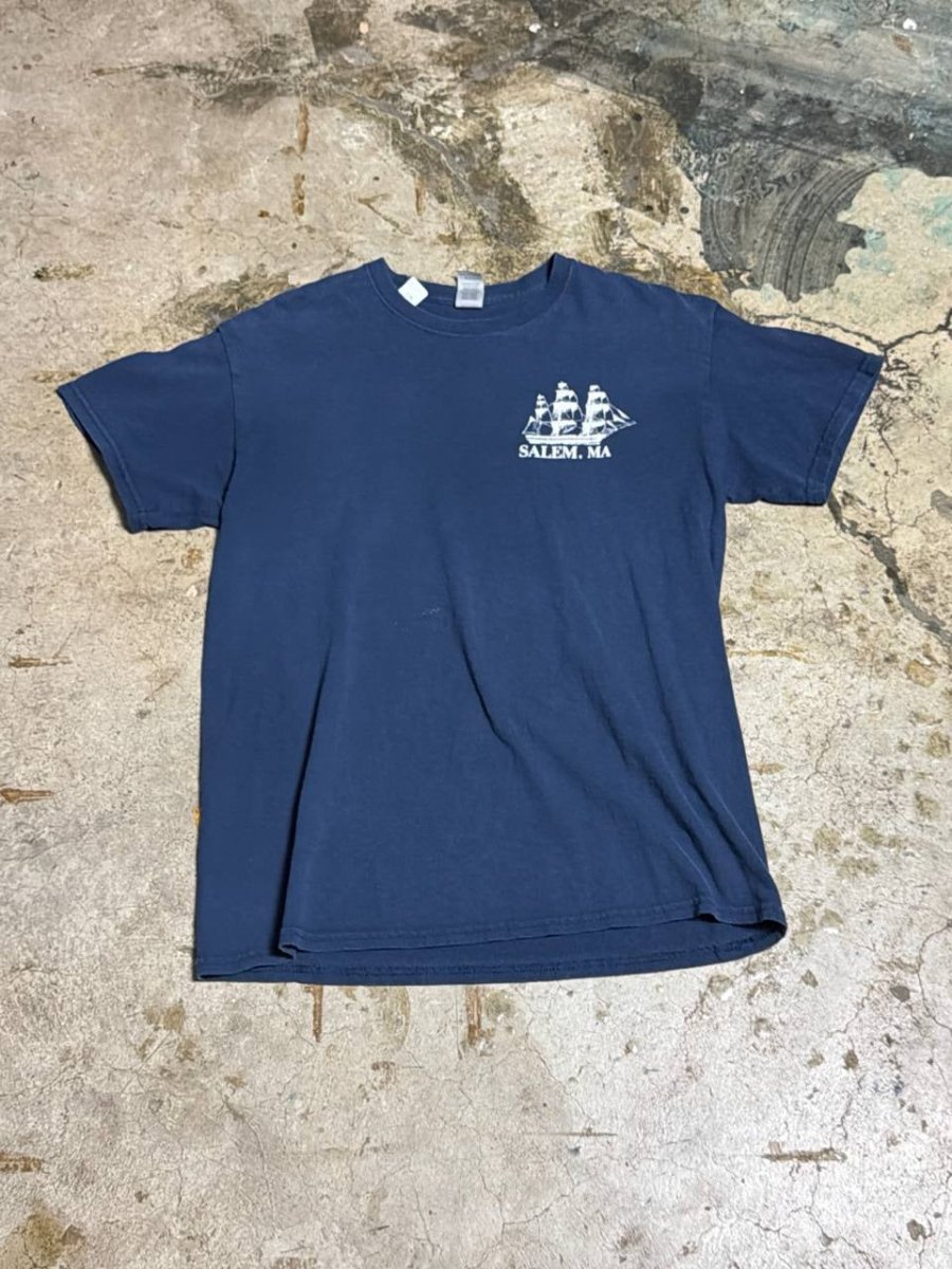 Gildan Graphic T-Shirt Salem Massachusetts Navy M