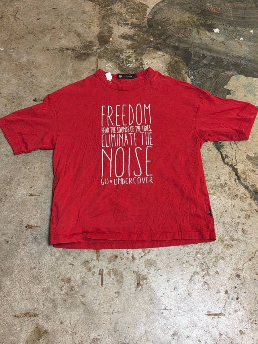 GU x Undercover Graphic T-Shirt red size L