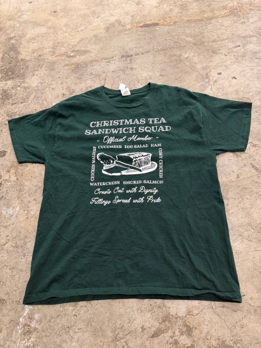 Hanes Graphic T-Shirt Christmas Tea Sandwich Squad Green Size L
