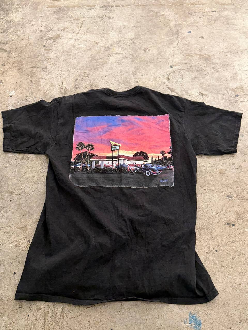 In-N-Out Burger graphic t-shirt California black size M