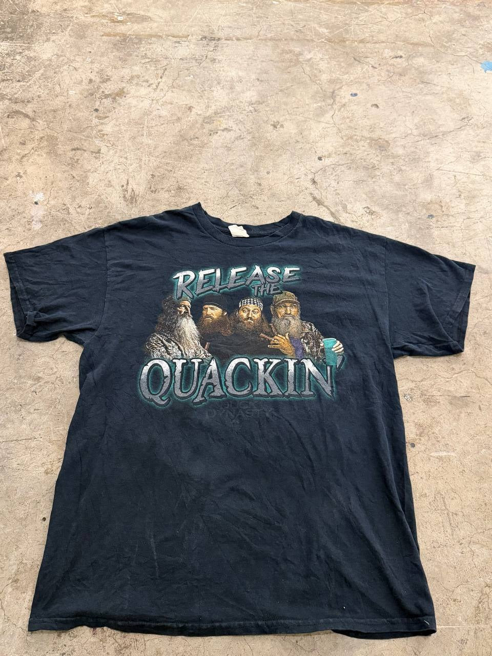 Gildan Graphic T-Shirt Duck Dynasty Release the Quackin' Black