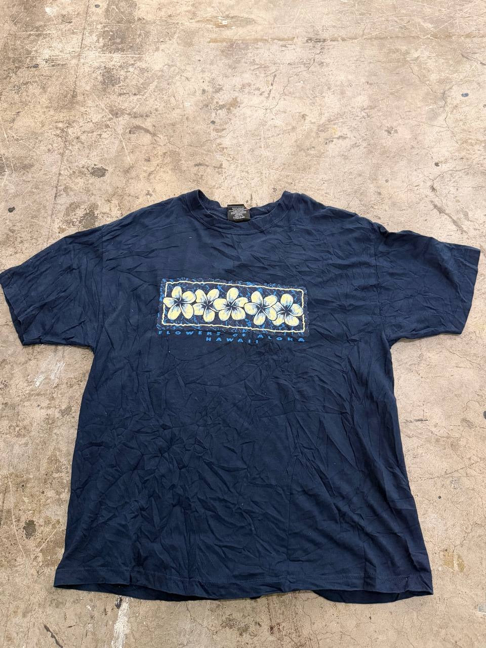 Shady Ltd graphic t-shirt flower chain navy size L