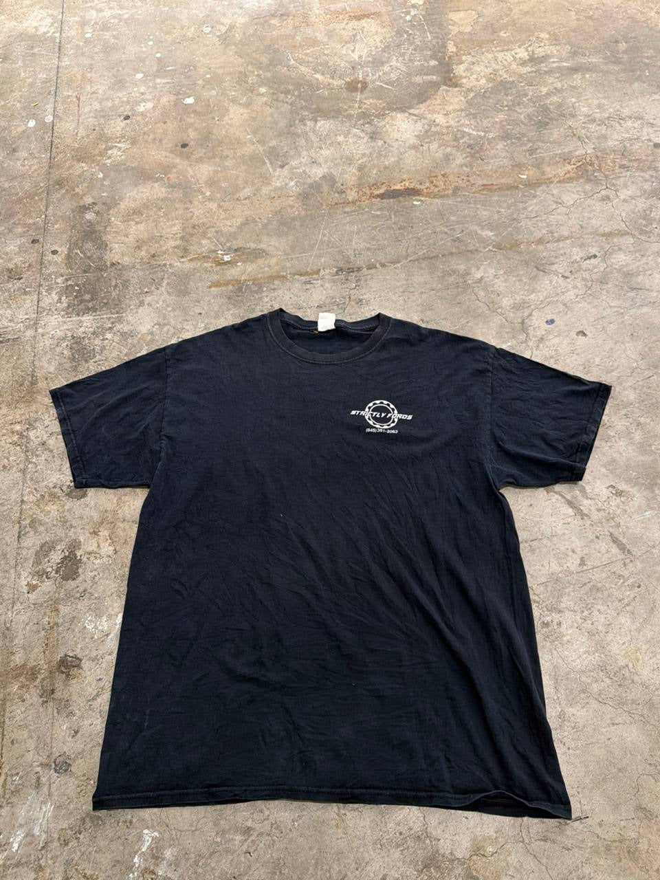 Fruit of the Loom graphic T-shirt Strictly Fords black size XL