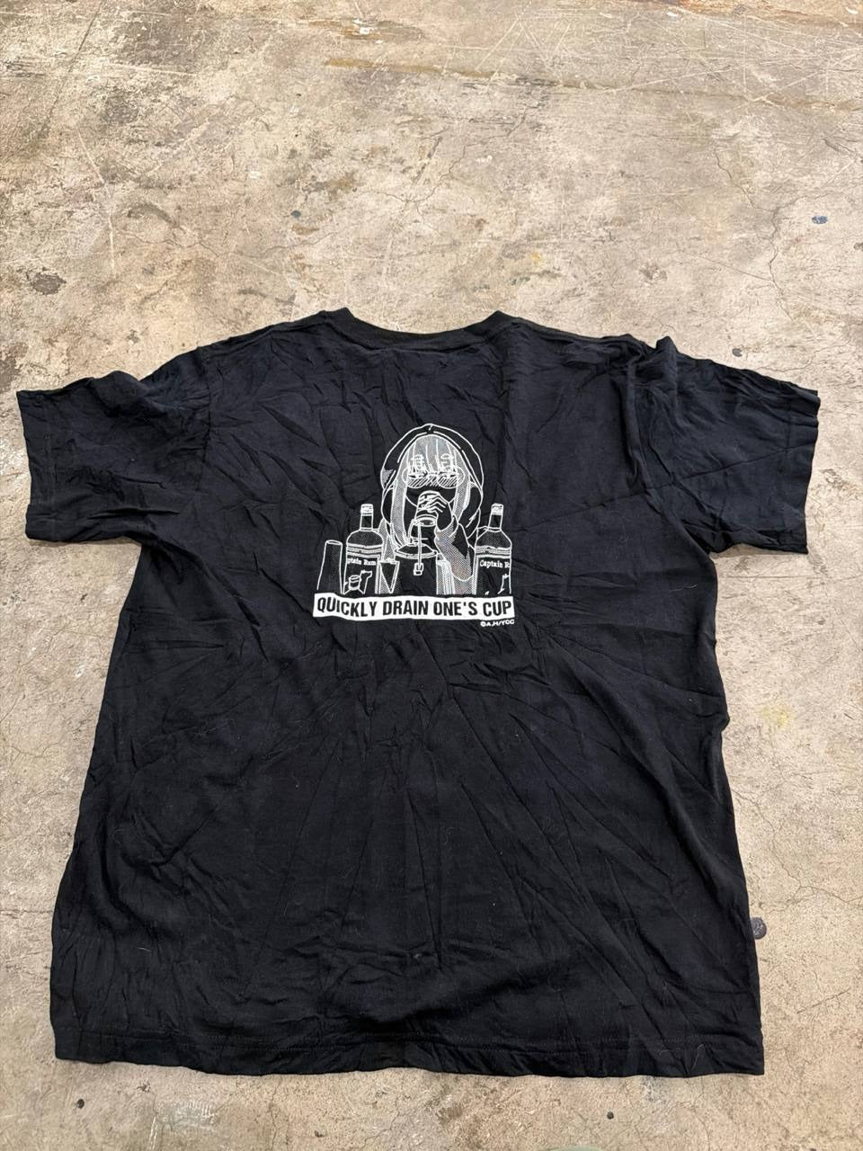United Athle graphic t-shirt drinking theme black size M