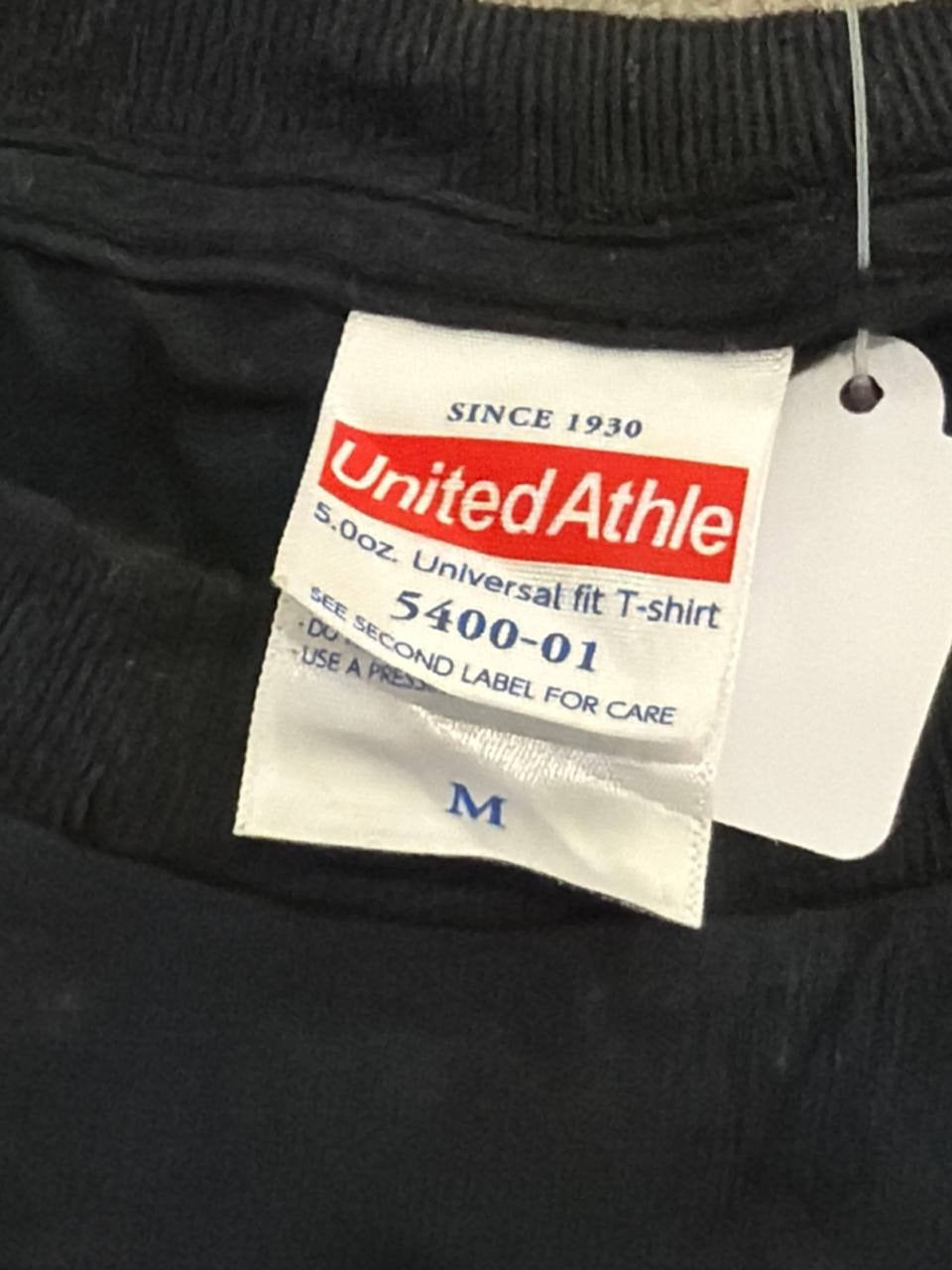 United Athle graphic t-shirt drinking theme black size M