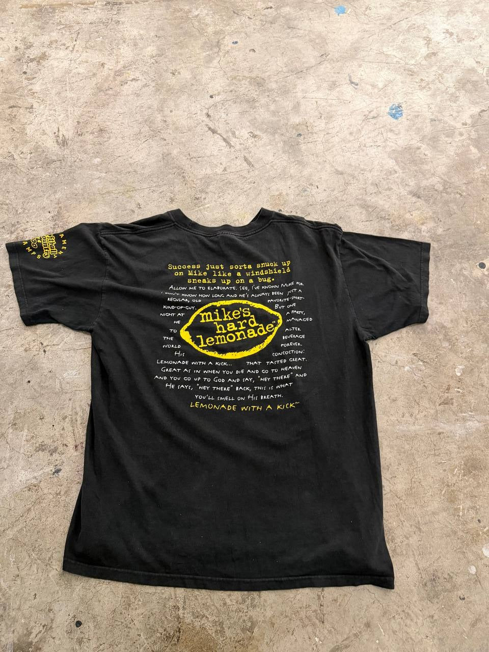 Hanes graphic t-shirt Mike's Hard Lemonade black XL