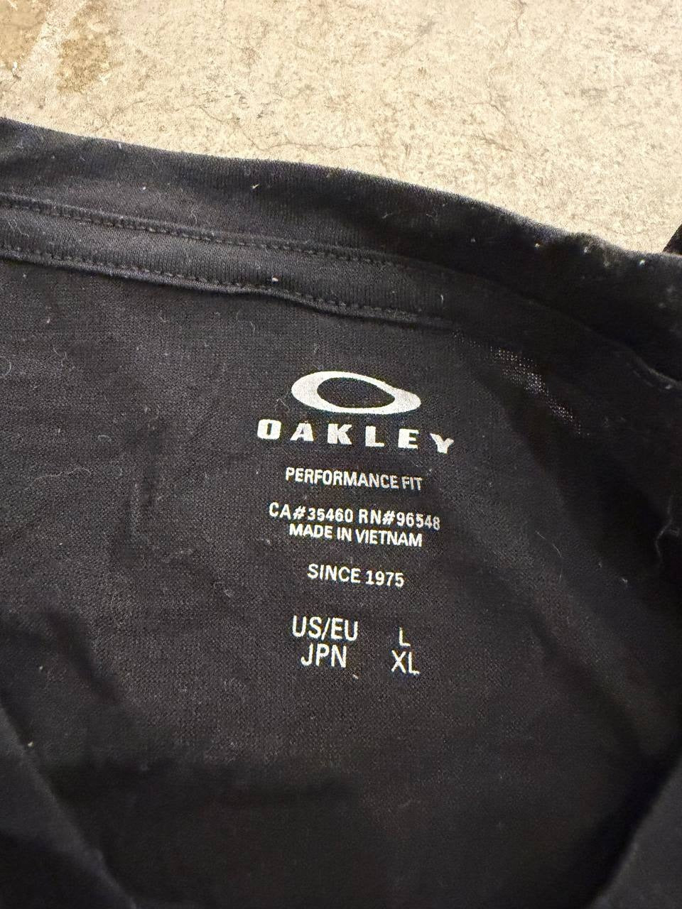 Oakley graphic t-shirt logo black size L