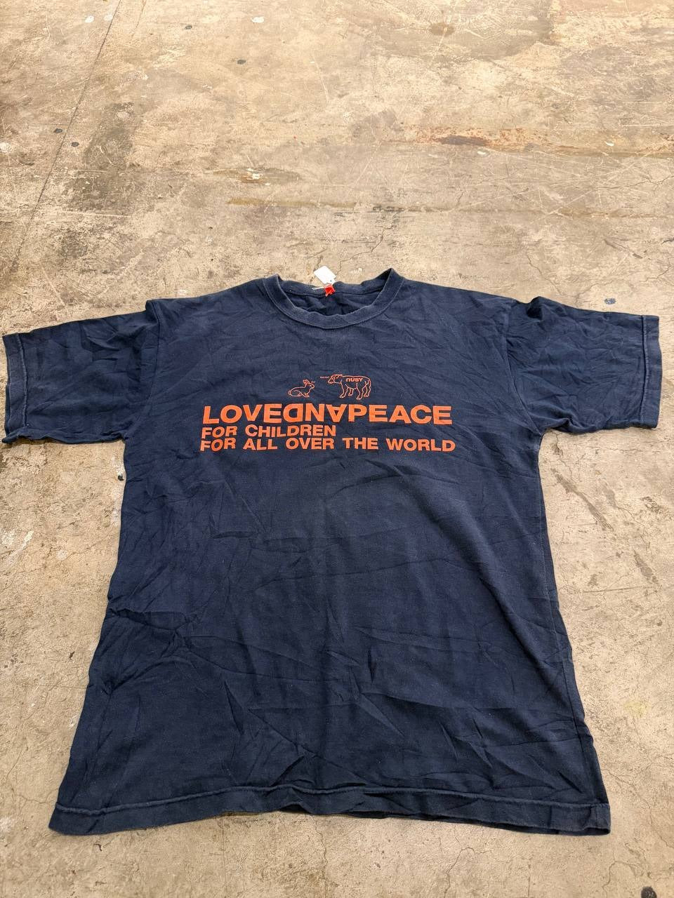 Nusy graphic t-shirt love and peace navy