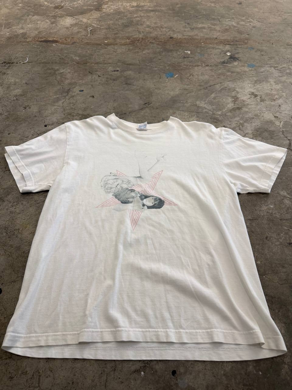 United Athle Graphic T-Shirt subtle design white L