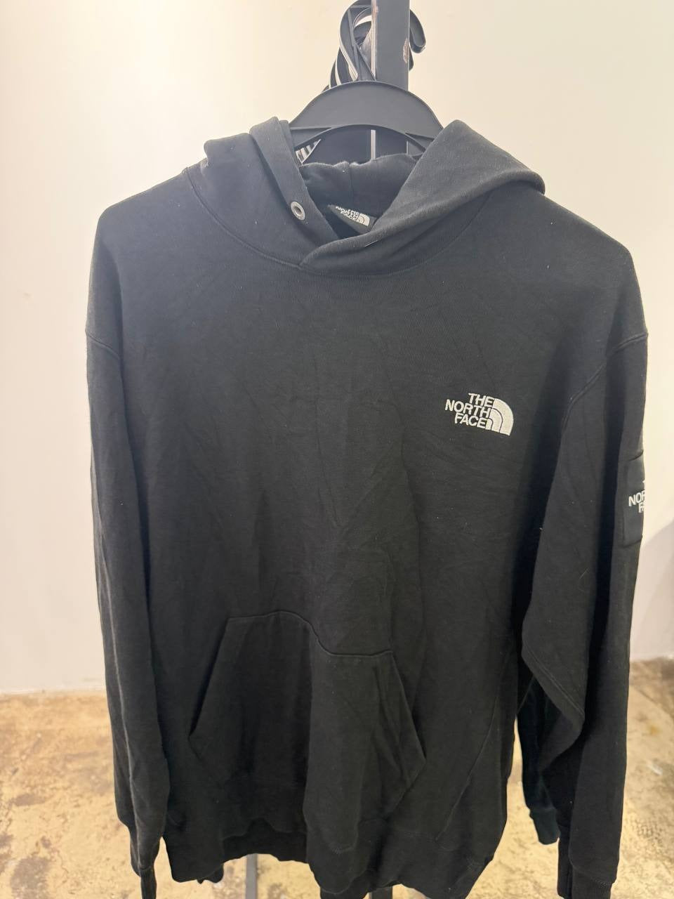 The North Face hoodie logo black