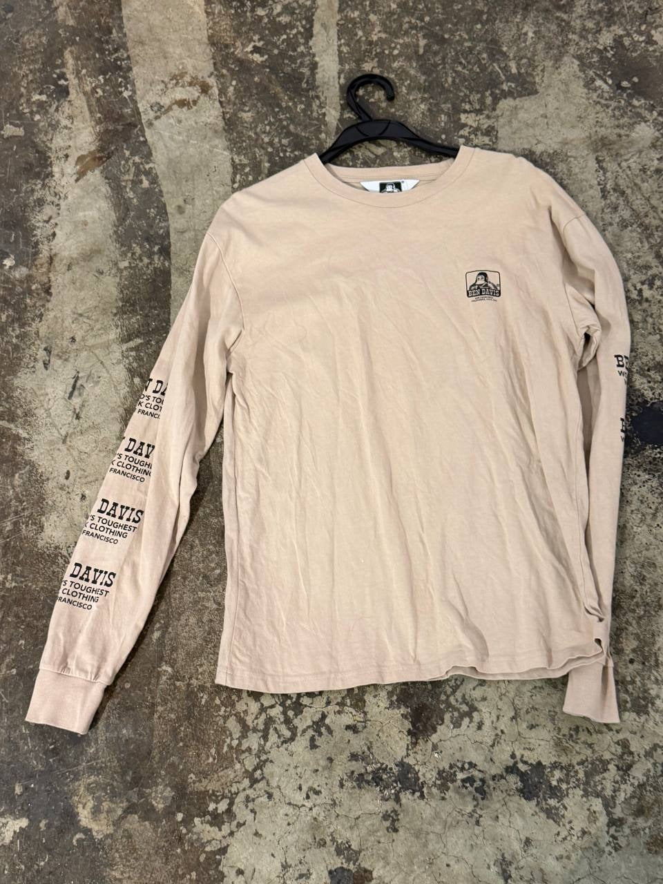 Ben Davis long sleeve t-shirt logo beige M