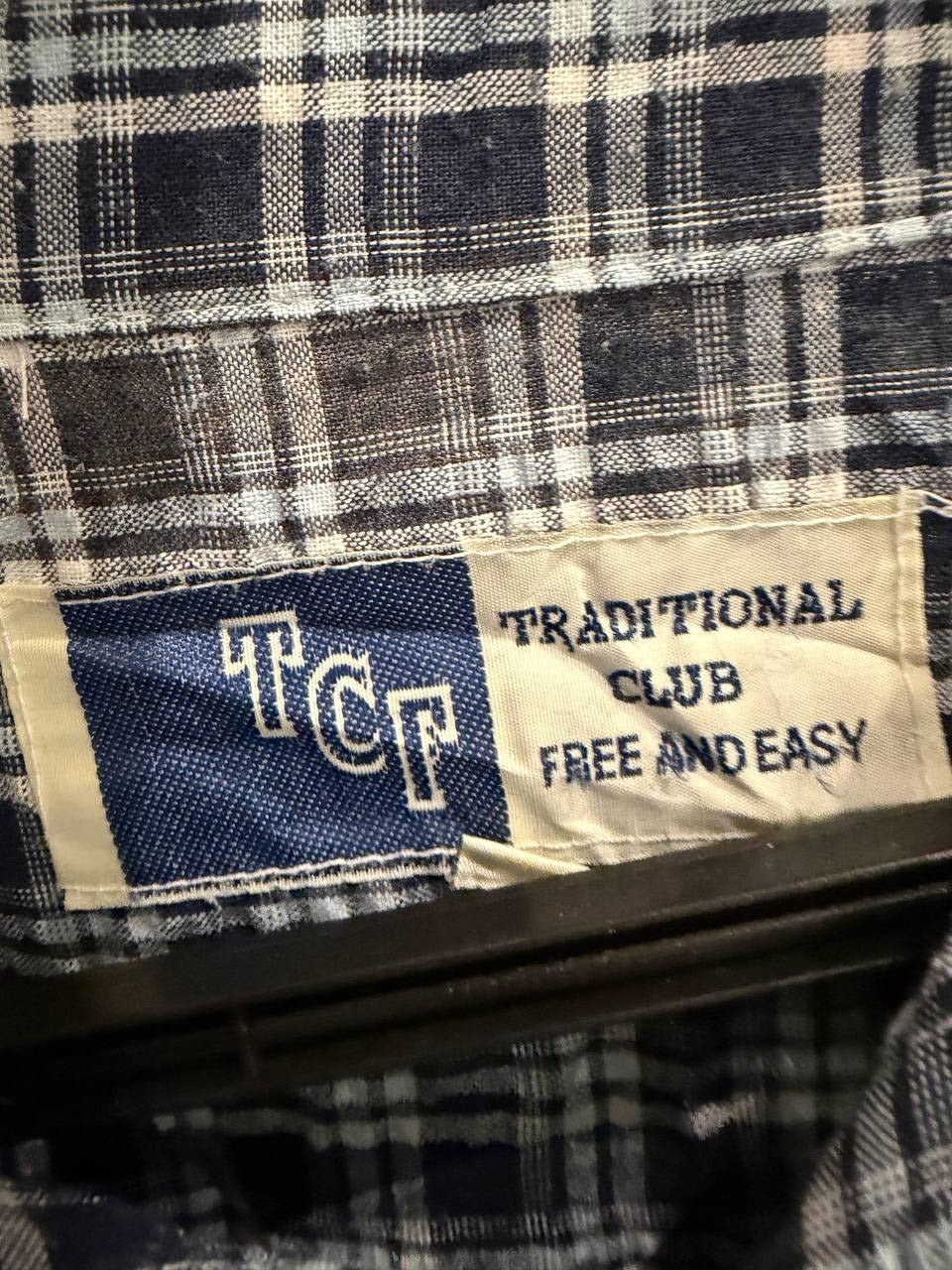 Traditional Club plaid button up shirt navy M