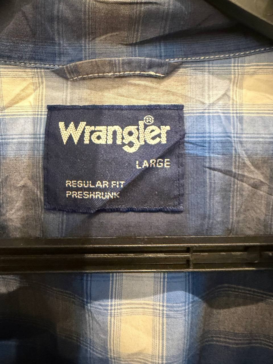 Wrangler button up shirt plaid blue large