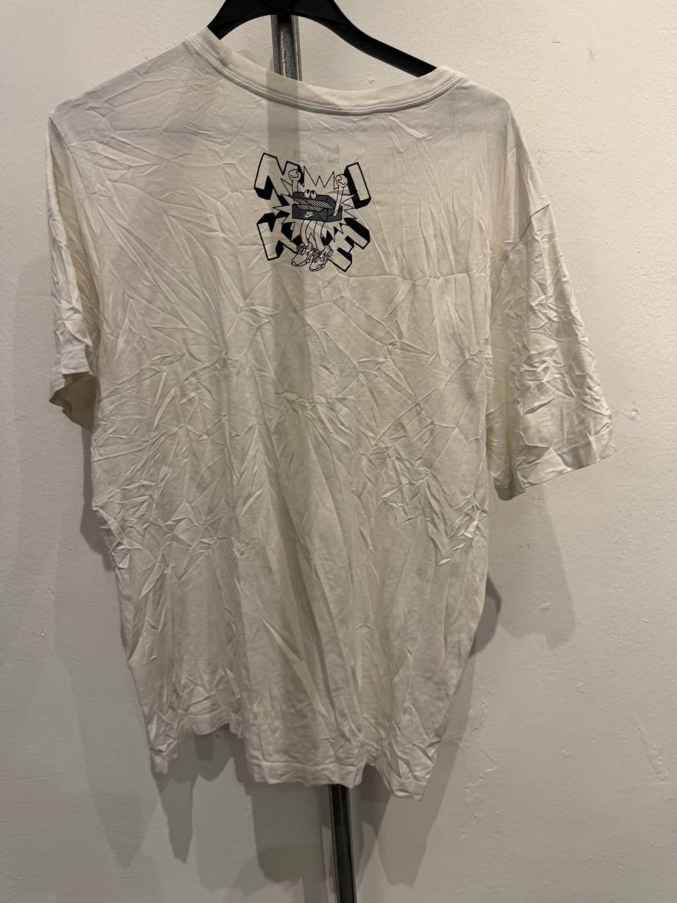 Nike graphic t-shirt playful design off white XL