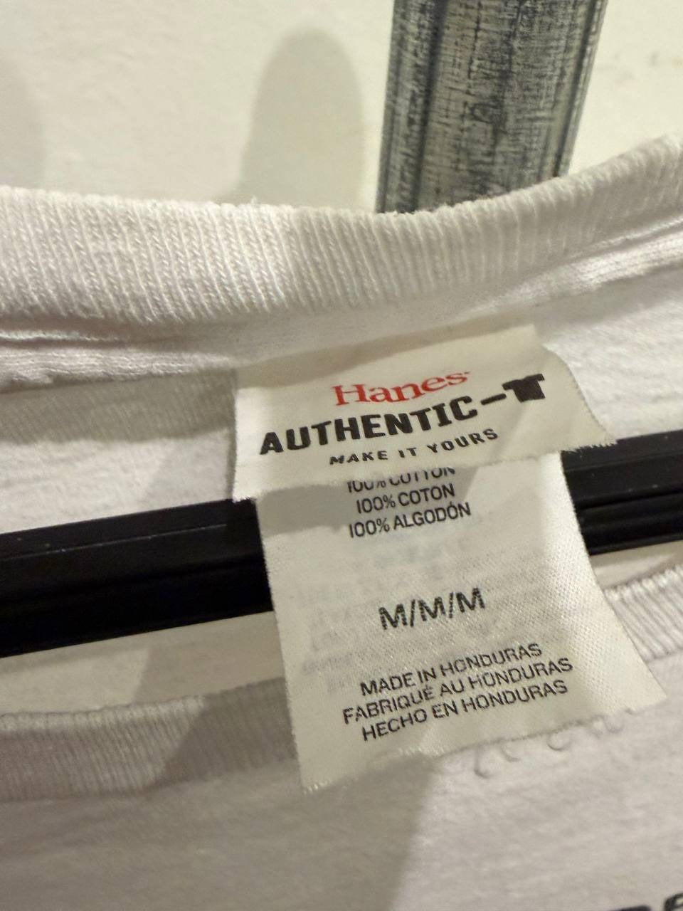 Hanes graphic t-shirt wherever there is sin white M