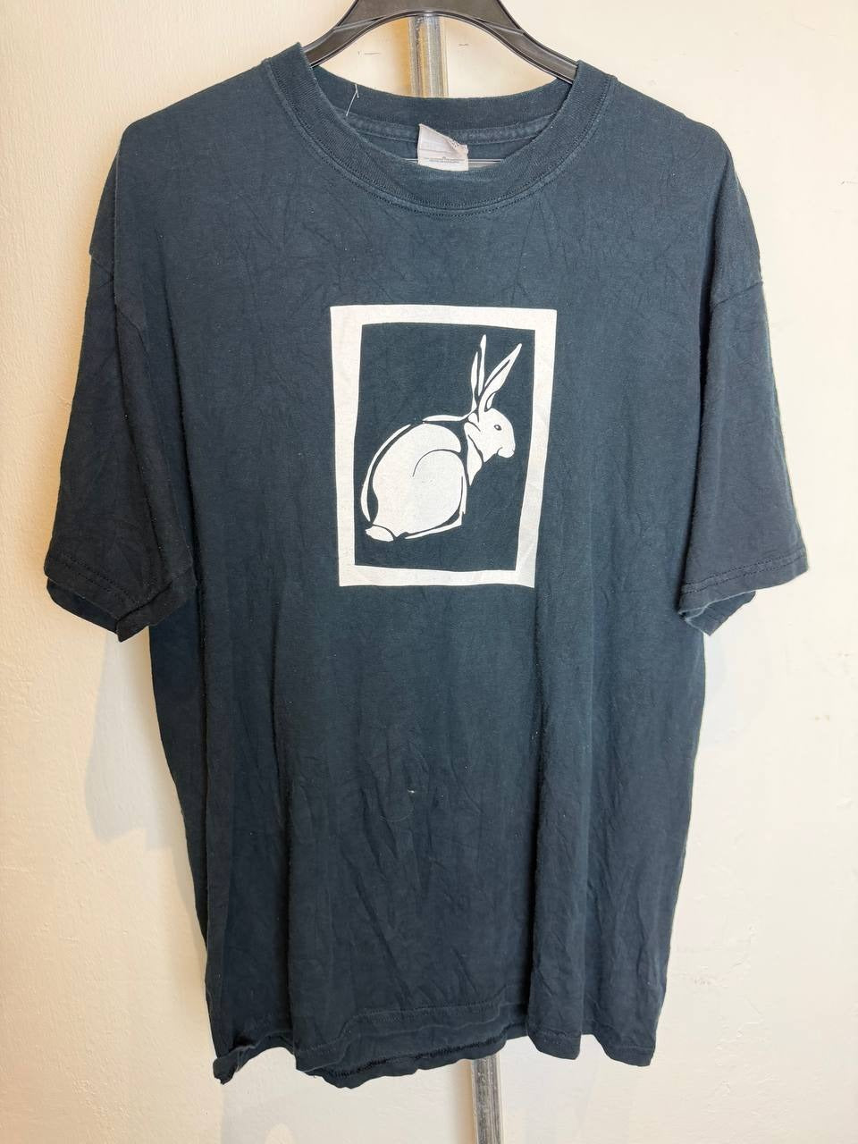 Gildan Graphic T-Shirt Rabbit Design Black L