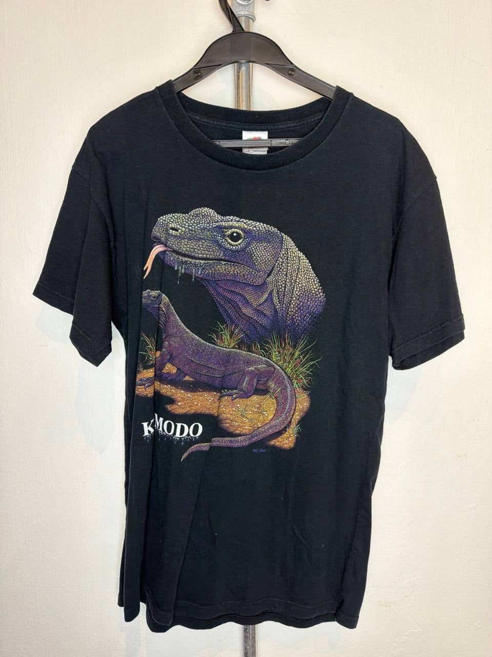 Fruit of the Loom graphic t-shirt Komodo dragon black L