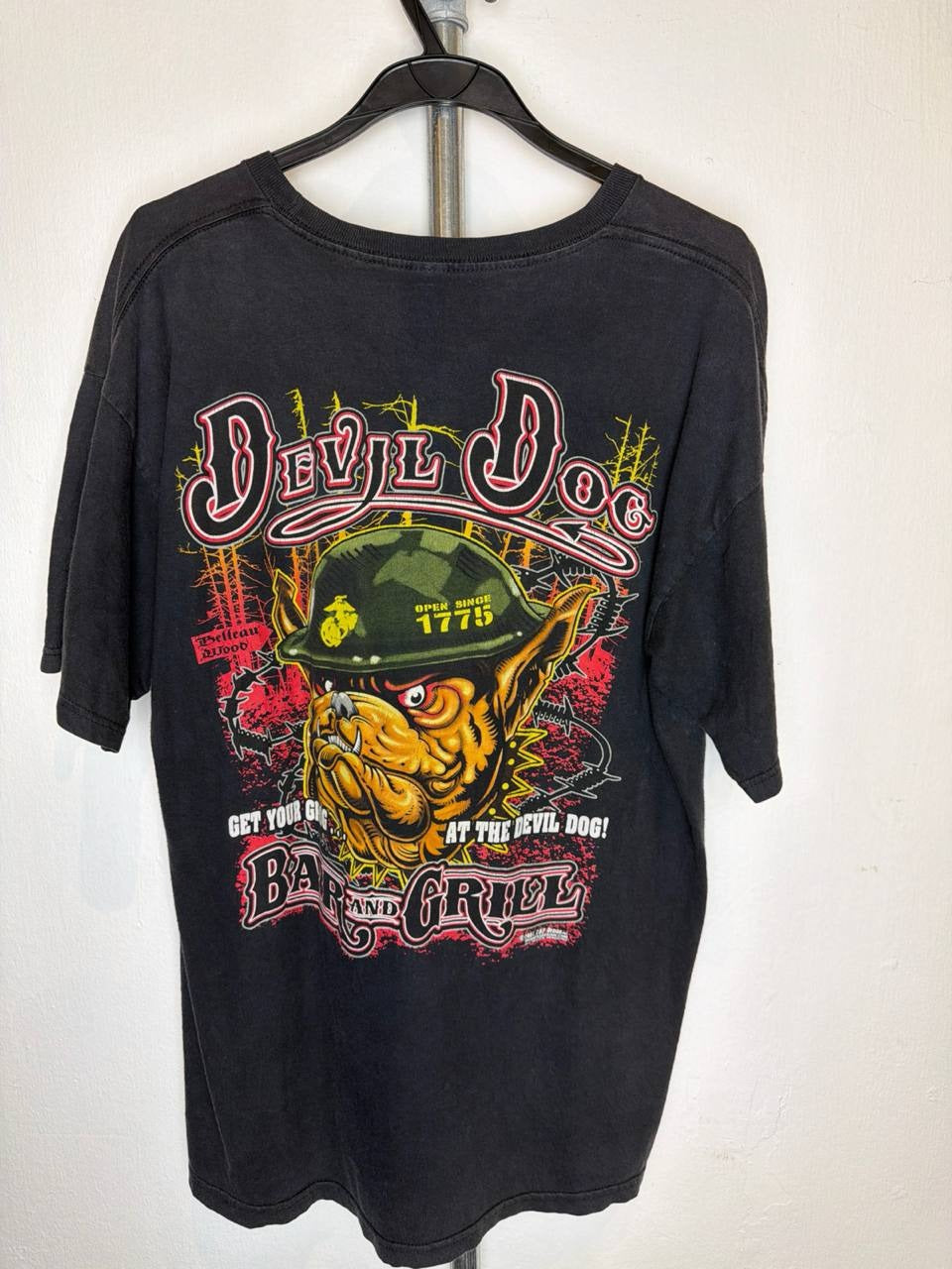 Devil Dog Graphic T-Shirt front design black L