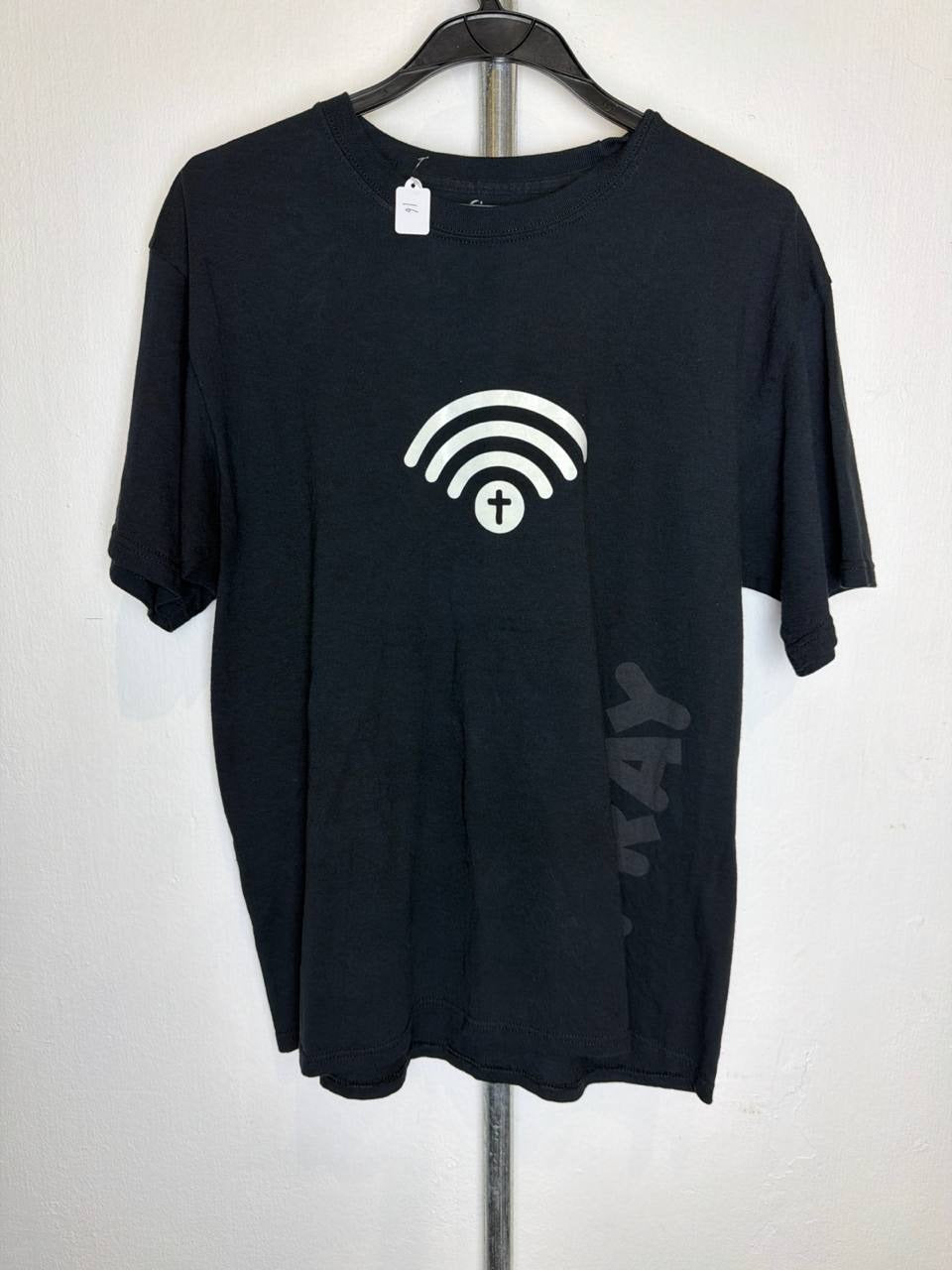 Not stated graphic t-shirt Prayer is the best wireless connection black L