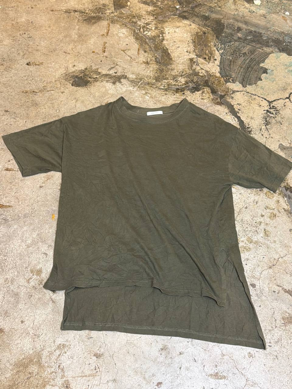 Sweet Fleur Graphic T-Shirt World Tour Olive Green L