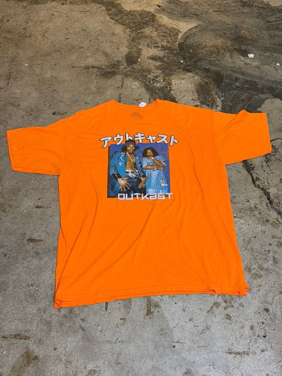 Outkast graphic t-shirt orange XL