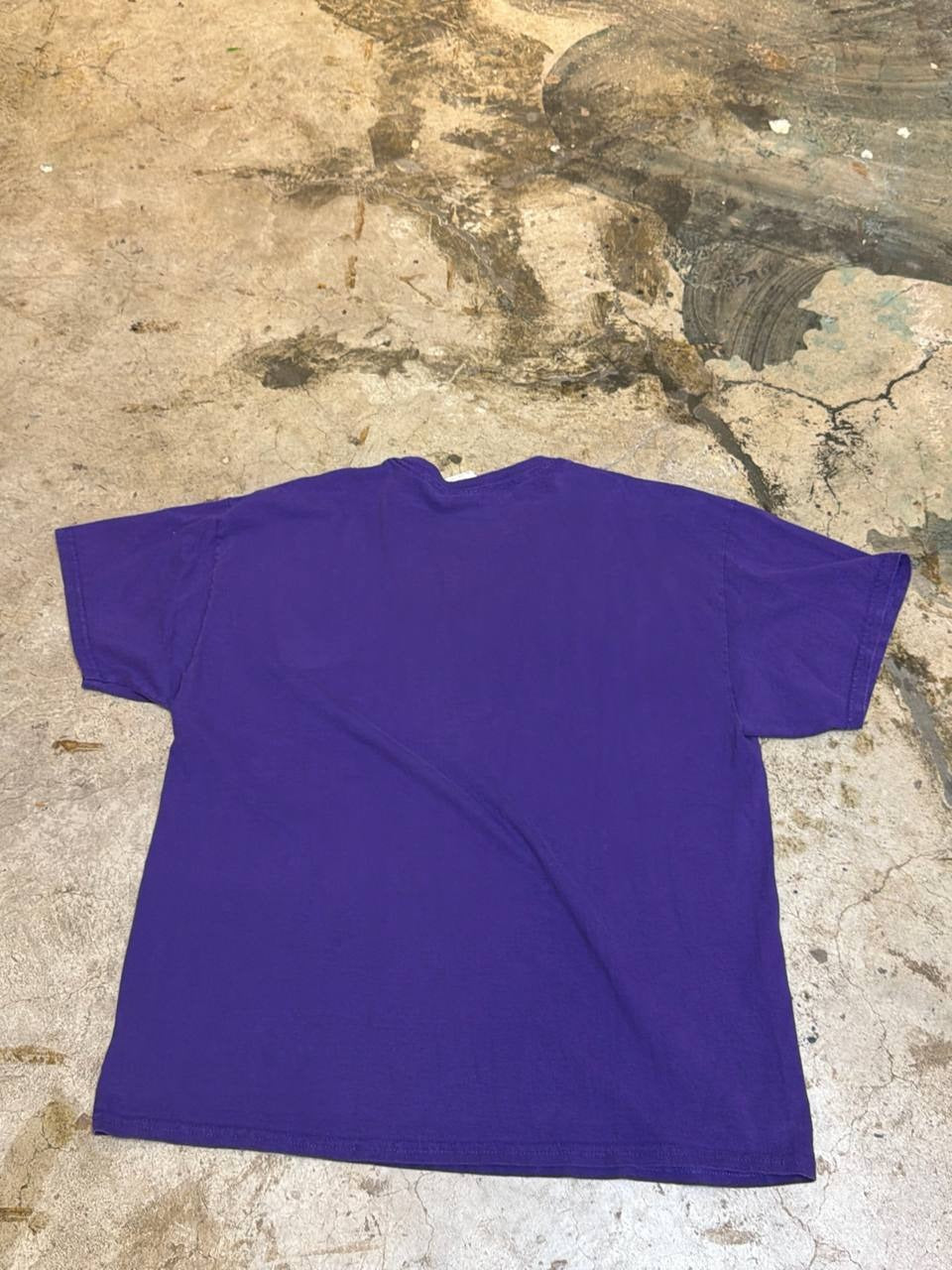 Gildan graphic t-shirt Huntington Music design purple XL
