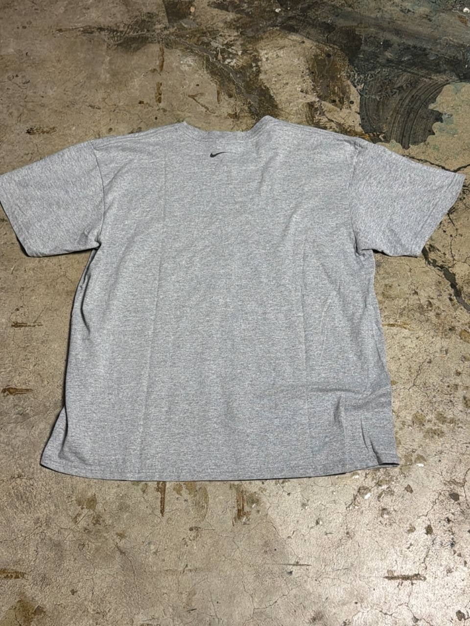 Nike Graphic T-Shirt Army Grey M