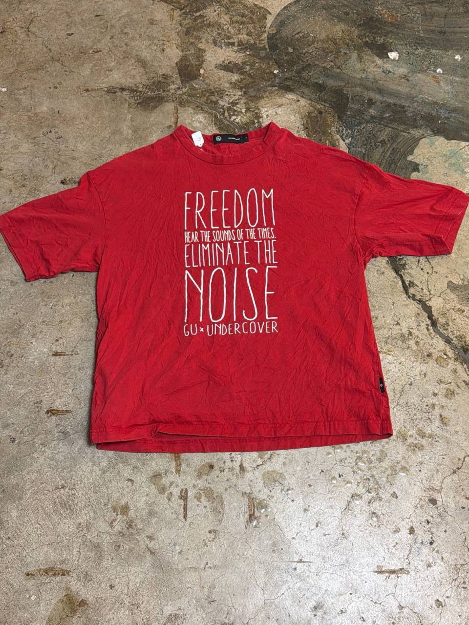 GU x Undercover Graphic T-Shirt red size L