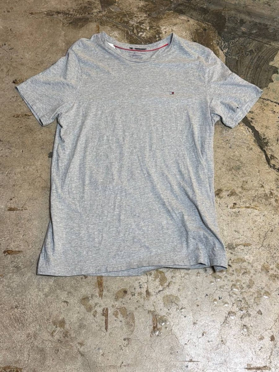 Tommy Hilfiger crew neck t-shirt grey M